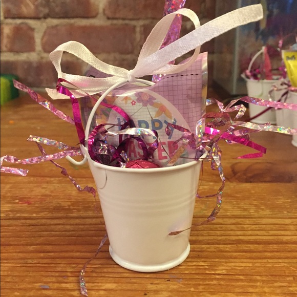 Meet your Posher, This & That - Picture 4 of 5